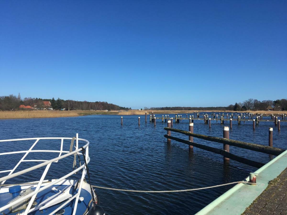Willa Kleines Haus Am Hafen - Ruhig Und Gruen Am Ortsrand Prerow Zewnętrze zdjęcie